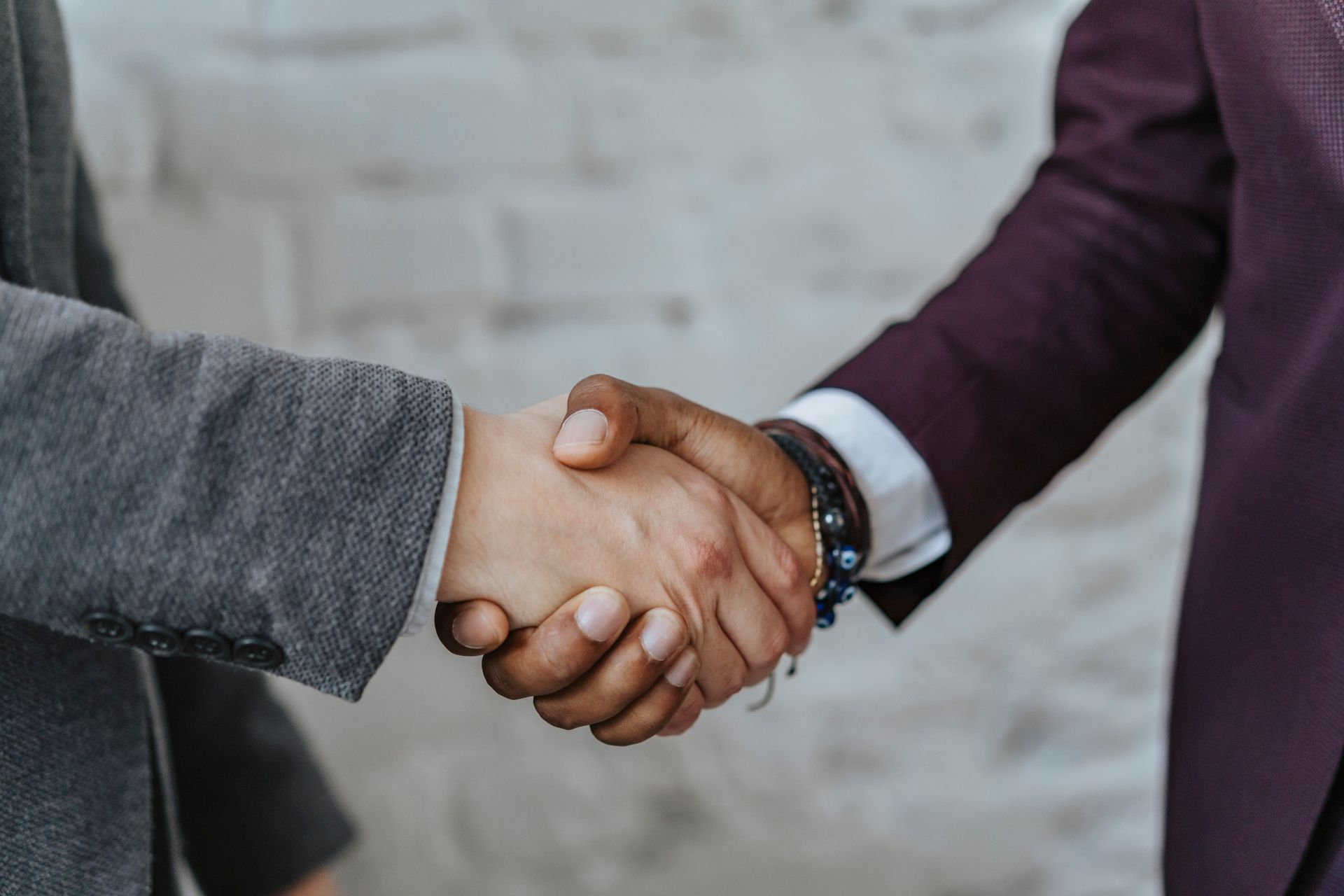 What to Look for When Choosing a Collection Law Firm